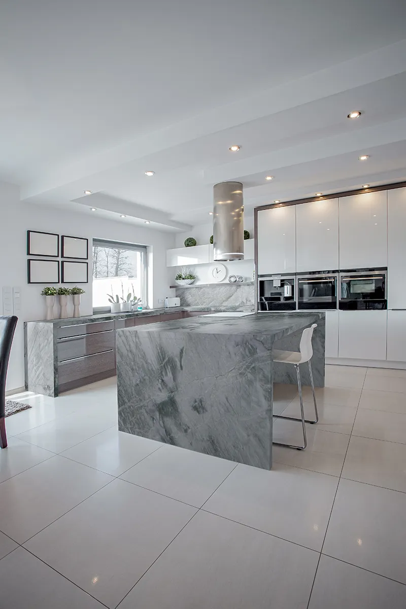 Quartzite Accent Ideas for Natural Stone With Strong Character